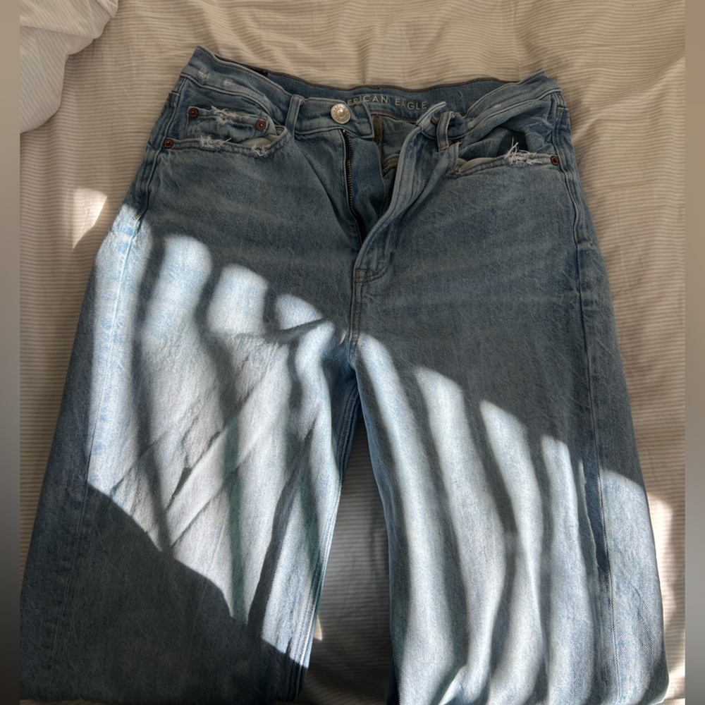 american eagle mom jeans